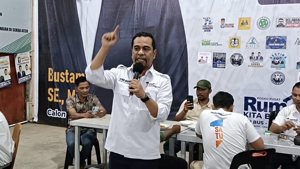Juru Bicara Paslon 01, Hendra Budian. Foto: Komparatif.ID/Muhajir Juli.