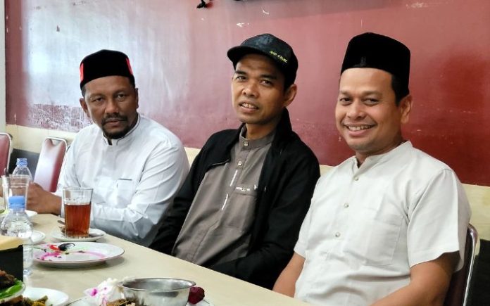 Syech Fadhil dan UAS Sambut UAS di Kualanamu, Syech Fadhil: Kita Hargai Sikap Politik Beliau