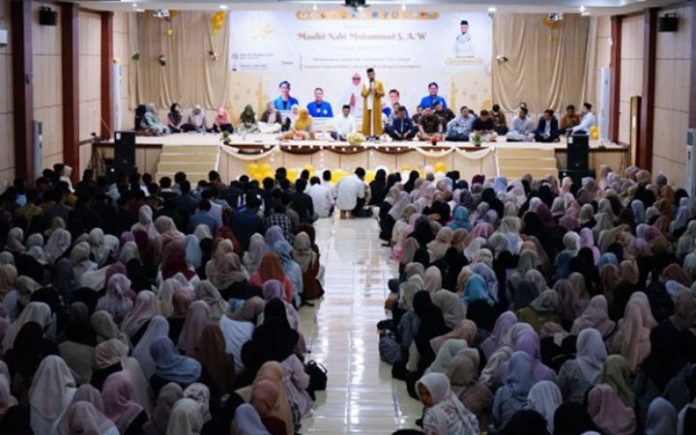 Maulid Nabi UBBG UBBG Gelar Peringatan Maulid Nabi Muhammad 1446 Hijriah Peringatan Maulid Nabi di Universitas Bina Bangsa Getsempena Rabu, (18/12/2024). Foto: Komparatif.ID/Zikril Hakim.