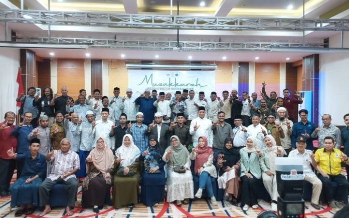 Muzakarah Walhi Aceh Muzakarah WALHI Aceh Dorong Tata Ruang Berbasis Syariat & Keadilan Ekologis WALHI Aceh gelar Muzakarah Kebijakan Ruang Aceh Berkeadilan Ekologis, Selasa (24/12/2024). Foto: Komparatif.ID/Rizki Aulia Ramadan.