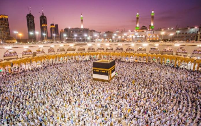 Indonesia Dapat Jatah Kuota 221.000 Jamaah pada Haji 2025 Biaya perjalanan ibadah haji (BIPIH) tahun 2025 untuk embarkasi Aceh ditetapkan sebesar Rp46,9 juta per orang, turun Rp3 juta dibandingkan tahun sebelumnya. Dengan angka tersebut, biaya haji dari Aceh menjadi yang termurah dibandingkan dengan embarkasi lainnya di seluruh Indonesia.
