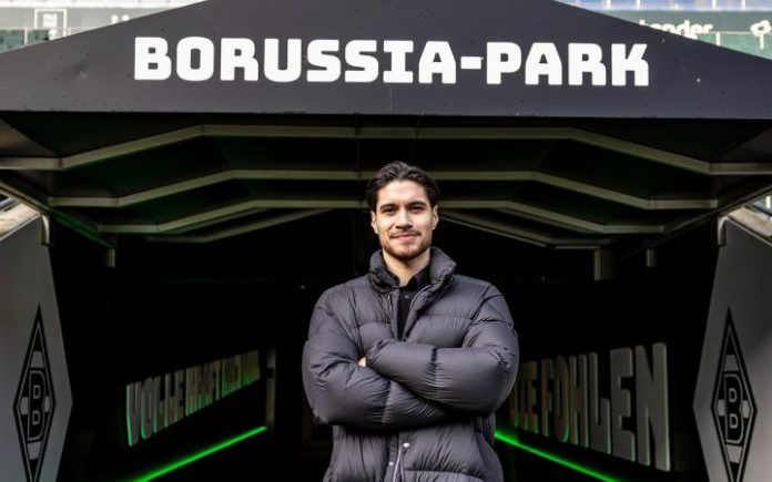 Kevin Diks (2) Bek Timnas Kevin Diks Resmi Gabung Borussia Mönchengladbach