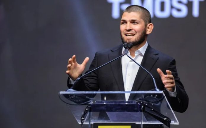 Legenda UFC Khabib Nurmagomedov Diusir dari Pesawat