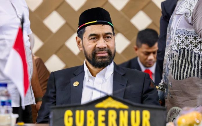 Penghapusan Barcode BBM Demi Kemudahan Masyarakat Gubernur Aceh Muzakir Manaf. Foto: HO for Komparatif.ID. Gubernur Aceh Pertanyakan Mekanisme Distribusi BBM Subsidi Gubernur Aceh: BBM Dikuasai Negara, Masyarakat Berhak Tahu Pola Distribusinya Pemerintah Aceh Akan Bentuk Tim Kajian