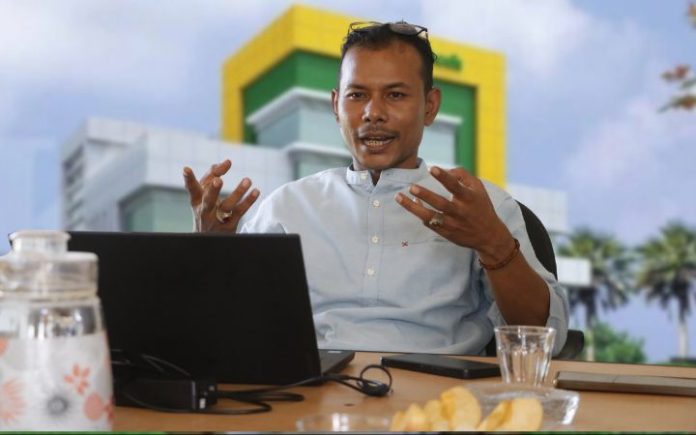 Bila Berlanjut Kisruh Bank Aceh Bisa Pengaruhi Pertumbuhan Ekonomi Direktur Koalisi NGO HAM Aceh, Khairil Arista. Foto: Bithe.