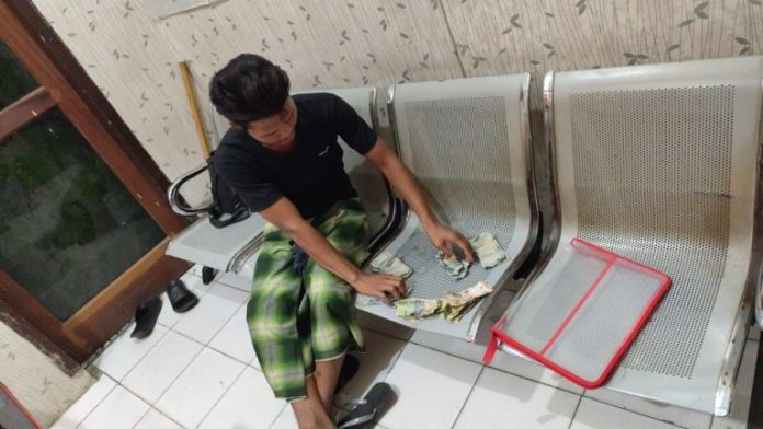 pemuda asal seunuddon, pencari derma palsu