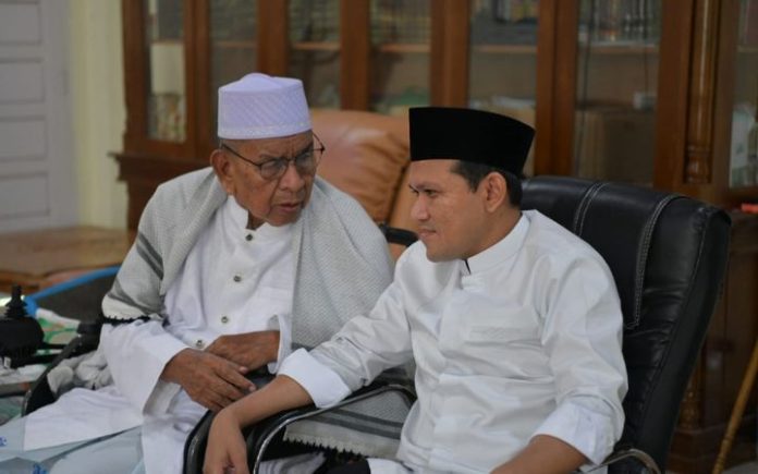 Fadhlullah Wagub Wagub Aceh Ultimatum ASN: Salat Berjamaah atau Siap-Siap Kena Tegur!
