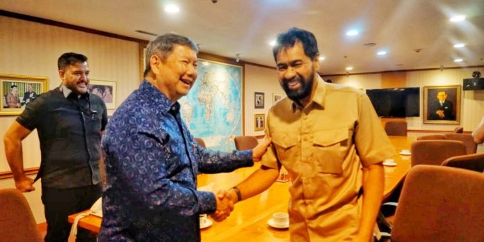 Mualem Gaet Adik Prabowo untuk Hidupkan Lagi Pabrik Kertas Aceh