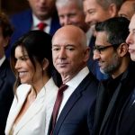 Tarif Baru Trump Bikin 500 Miliarder Dunia Rugi Rp3.444 Triliun Kekayaan Elon Musk Tembus Rp12.000 Triliun, Tiga Kali Lipat APBN Indonesia Elon Musk Manusia Terkaya Nomor 1 Versi Bloomberg, Hartanya Tembus Rp17.047 T