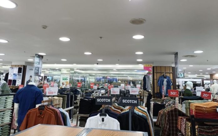 Pusat Perbelanjaan di Banda Aceh Sepi