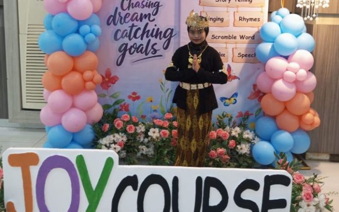 Jihan Kalila Joy Course Jihan Kalila Juarai Story Telling Intermediate di Joy Course