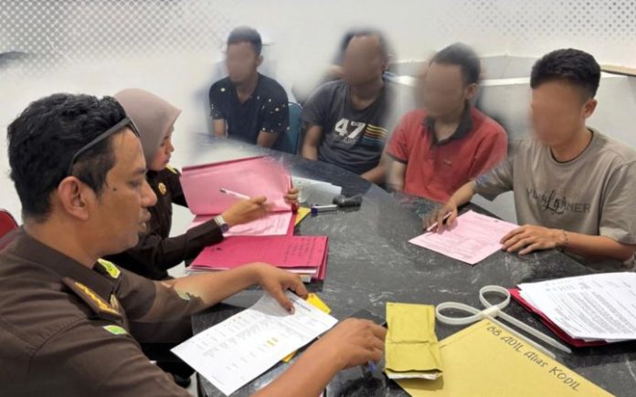 4 Maling Baseband Tower Telkomsel Diserahkan ke Kejari Bireuen