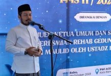 Ustad Masrul Aidi Bantah Santri Pelaku Pembakaran Asrama Dayah Babul Maghfirah Merupakan Korban Buli Ustaz Masrul Aidi: Kalau Masih Merokok, Jangan Duduk di MPU Aceh Ustad Masrul Aidi Bantah Santri Pelaku Pembakaran Merupakan Korban Buli
