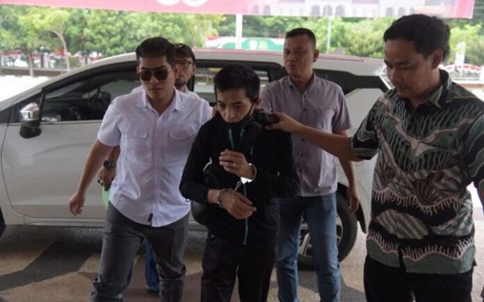 Diki Pratama Ditangkap DPO Usai Perkosa Keponakan, Diki Pratama bin Jasli Diringkus Jaksa