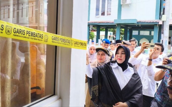 Illiza Segel Hotel Kupula, Temukan Puluhan Kondom Hingga Tisu Magic