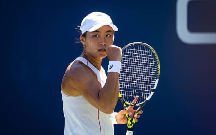 Siapa Janice Tjen Siapa Janice Tjen? Petenis Indonesia yang Lolos ke Round 2 US Open 2025