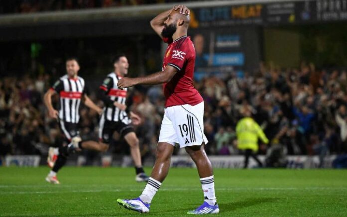 Manchester United kalah Manchester United Dibantai Klub Divisi 4 di Carabao Cup