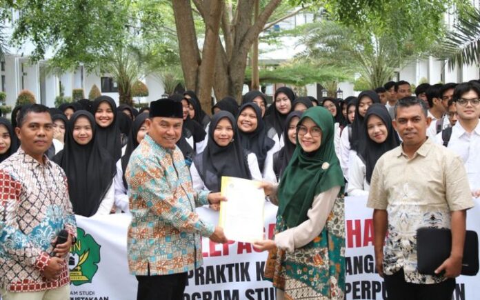 PKL mahasiswa UIN Ar-Raniry UIN Ar-Raniry Kirim 87 Mahasiswa Ilmu Perpustakaan Magang di 39 Instansi