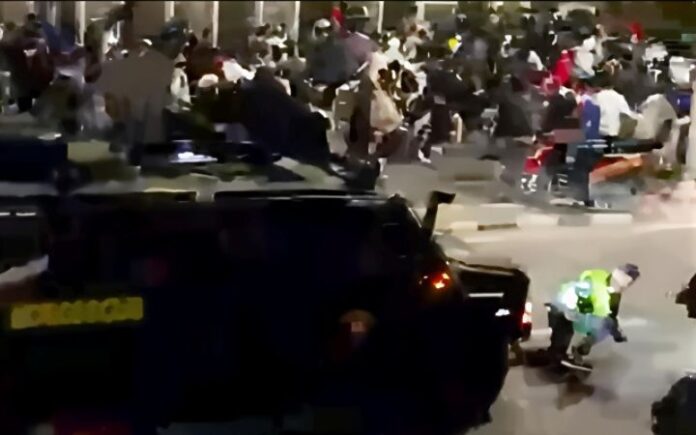 1 Pengemudi Ojol Tewas Dilindas Rantis Brimob, Kapolri Minta Maaf