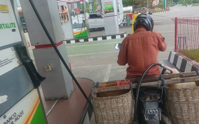 SPBU di Bambi Pidie Diduga Jual Pertalite Bersubsidi ke Pengecer Ilegal