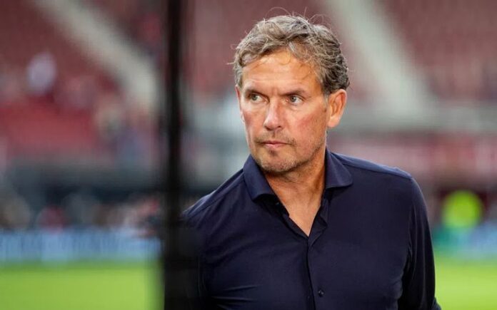 Asisten Patrick Kluivert Buka Suara Usai Dipecat PSSI: Target Piala Dunia Tidak Logis