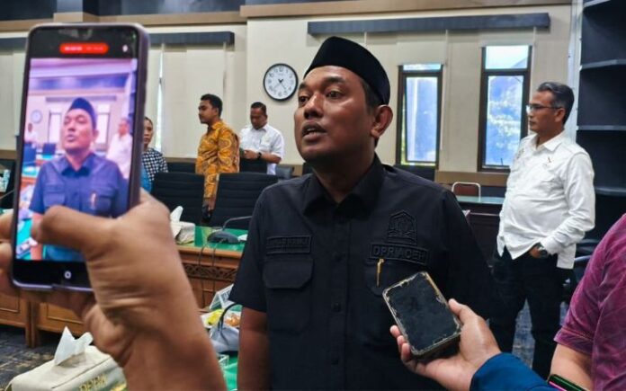 Tindak Lanjuti Laporan DPRA, Mualem Bakal Bentuk Satgas Tambang