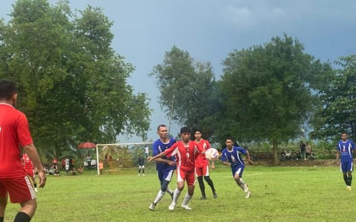 HUT Blang Thoe (1) Perselo Lhok Jok Taklukkan Blang Ara FC Lolos dengan Skor Tipis 2–1