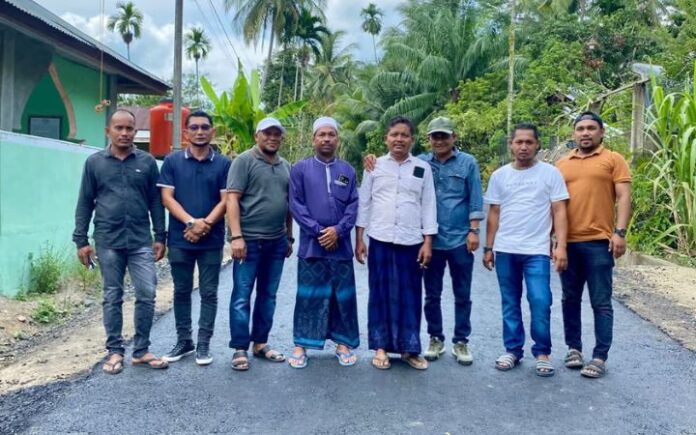 Ketua DPR Aceh Zulfadhli (1) Warga Batee Dabai Bireuen Ucapkan Terima Kasih kepada Ketua DPRA