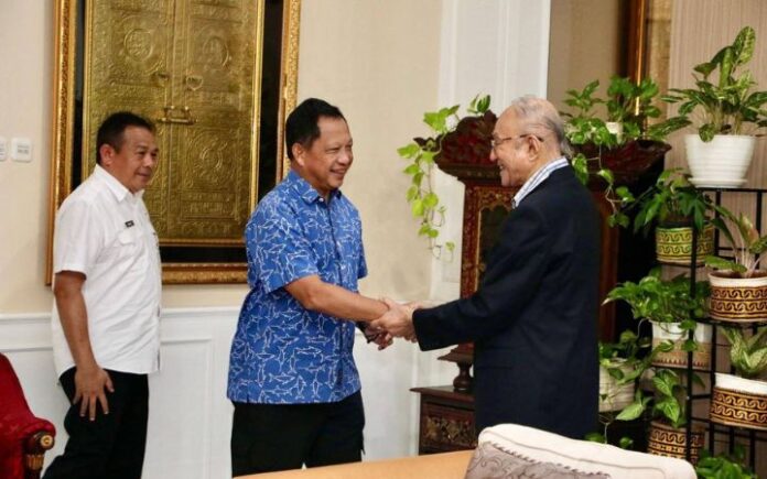 Tito dan Malik Mahmud Temui Mendagri, Wali Nanggroe Bahas Rencana Penguatan Lembaga Adat Aceh