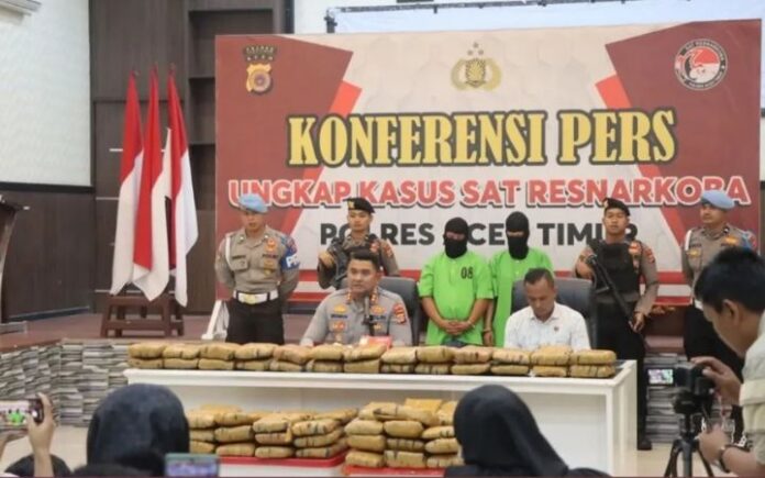 Polres Aceh Timur Gagalkan Penyelundupan 67 Kg Ganja, 2 Pelaku Ditangkap