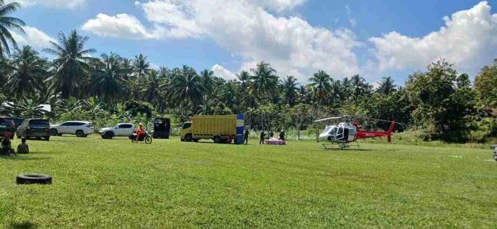 Perbaikan tower pln banjir aceh