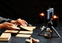 Percaya Ramalan Dukun Online, Wanita Ini Tuding Suaminya Tidur dengan PSK Percaya Ramalan Dukun Online, Wanita di China Tuding Suaminya Tidur dengan PSK