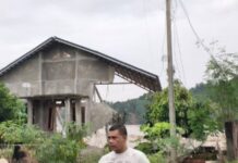56 Unit Rumah di Balee Panah Juli Jatuh ke Sungai 56 Unit Rumah di Balee Panah Juli Jatuh ke Sungai
