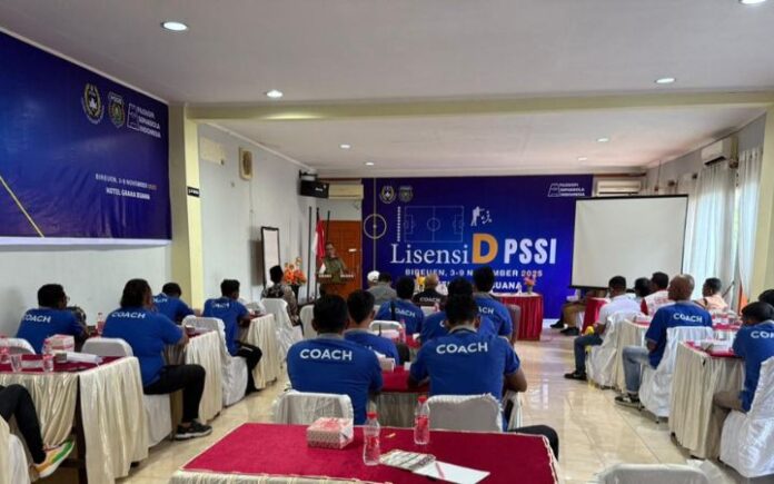 Kursus Pelatih Mustafa A Glanggang Buka Kursus Pelatih Sepak Bola Lisensi D di Bireuen