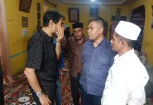 Temui Mualem, Plt Kadisdik Aceh Laporkan Pembayaran Gaji PPPK Tuntas Bulan Ini Temui Mualem, Plt Kadisdik Aceh Laporkan Pembayaran Gaji Guru PPPK Tuntas Bulan Ini