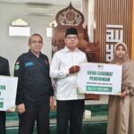 ITF UIN Ar-Raniry Salurkan Bantuan UKT Untuk 192 Mahasiswa ITF UIN Ar-Raniry Salurkan Bantuan UKT Untuk 192 Mahasiswa