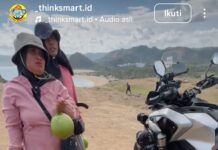 Seorang Wisatawan di Mandalika Dipaksa Beli Kelapa Muda pedagang kelapa muda di Lombok, Mandalika