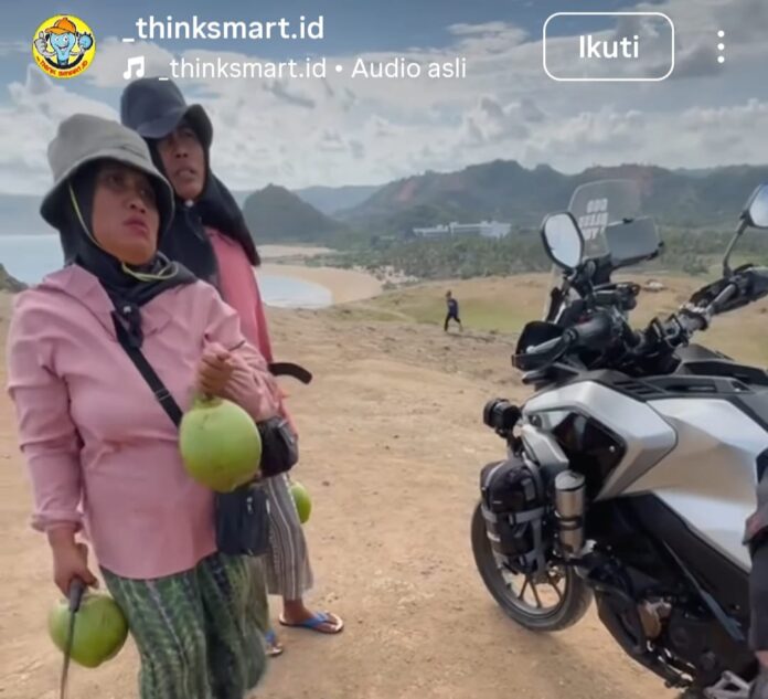 WhatsApp Image 2025-11-04 at 07.56.34 pedagang kelapa muda di Lombok, Mandalika