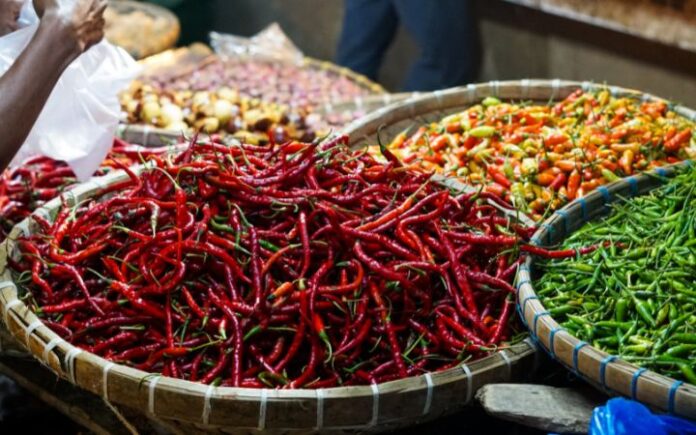 Harga Cabai Merah di Pasar Induk Lambaro Rp114 Ribu/Kg