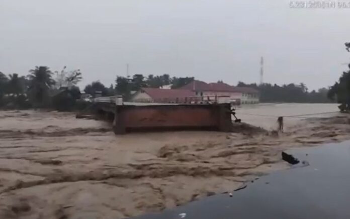 jembatan meureudu Jembatan Meureudu Putus, Jalur Utama Banda Aceh–Medan Lumpuh Total