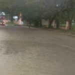 Akses ke RS Cut Meutia Terganggu Akibat Banjir, Ketinggian Air Capai 60 Cm Akses ke RS Cut Meutia Terganggu Akibat Banjir, Ketinggian Air Capai 60 Cm