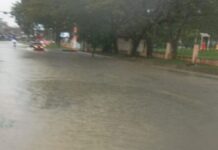 Akses ke RS Cut Meutia Terganggu Akibat Banjir, Ketinggian Air Capai 60 Cm Akses ke RS Cut Meutia Terganggu Akibat Banjir, Ketinggian Air Capai 60 Cm