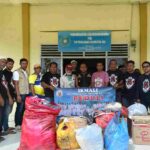 Ikmali Serahkan Bantuan untuk Korban Banjir di Kecamatan Juli Ikmali korban banjir