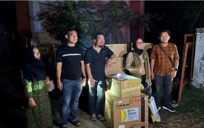 Kementerian ESDM dan BPMA Serahkan Genset Untuk Posko Pengungsian di Bireuen