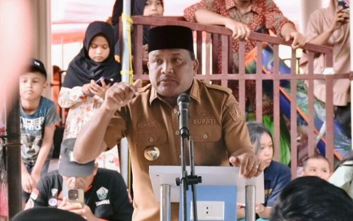 Bupati Bireuen (8) Bupati Bireuen Kerahkan 3 Alat Berat Perbaiki Jalan Terputus di Jeumpa