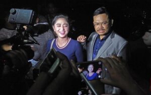 Tidak Empati, Dewi Perssik Sebut Korban Banjir Aceh Berisik