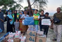 Mahasiswa Malaysia di UIN Ar-Raniry Salurkan Bantuan untuk Korban Banjir di Aceh Utara Mahasiswa Malaysia di UIN Ar-Raniry Salurkan Bantuan untuk Korban Banjir di Aceh Utara