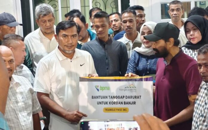 Mualem (10) BPMA dan Pemerintah Aceh Salurkan Logistik Bantuan Lewat Jalur Laut