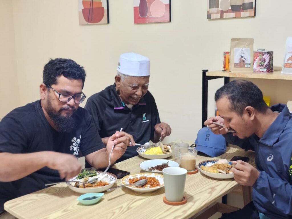 Lembayung Cafe: Pulang ke Rumah di Tepian Krueng Daroi