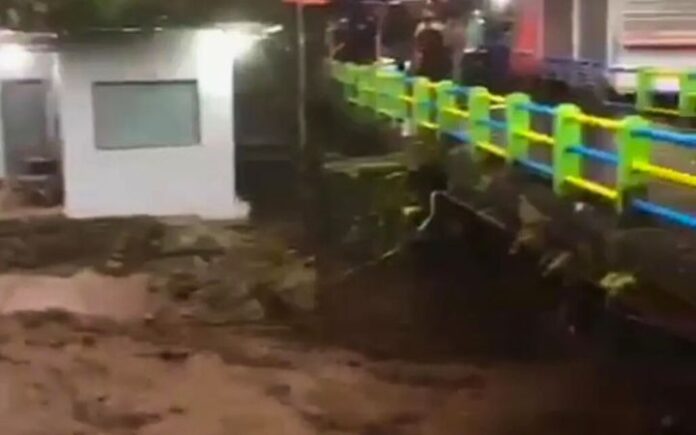 banjir bandang tegal 4 Kabupaten di Jawa Tengah Diterjang Banjir